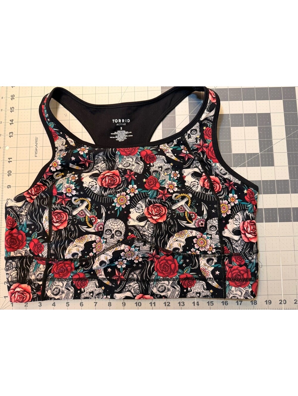 TORRID TATTOO SKULL ROSE PRINT SPORTS BRA SIZE 2X NO WIRE